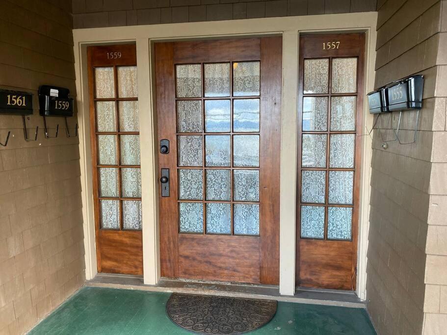 Historic Downtown Riverview Flat, No 3 アストリア エクステリア 写真